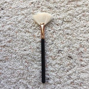 🌼 clearance item 🌼 Morphe Fan Brush